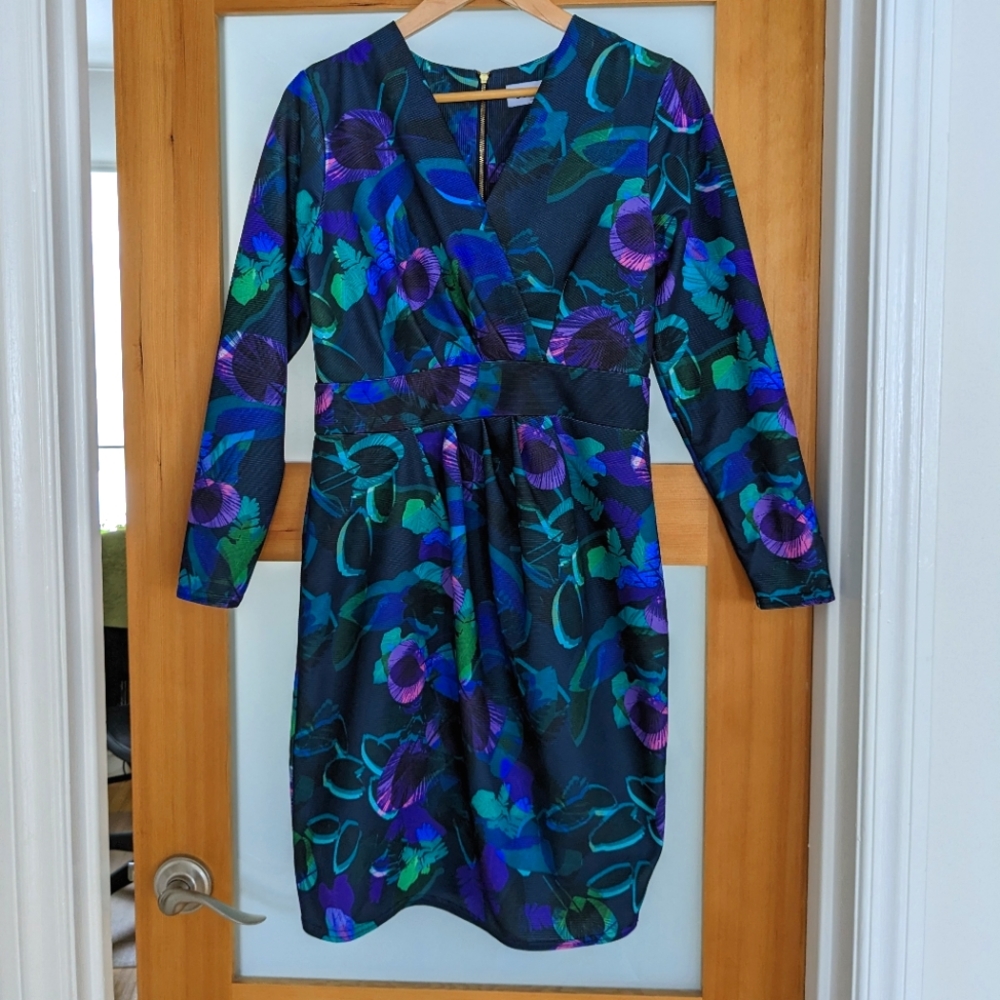 Closet London long sleeved V neck dress